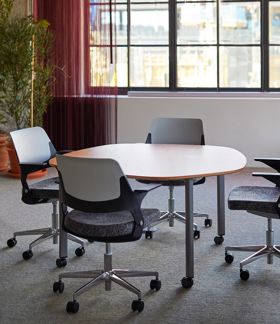 Ollo 轻型任务椅 - 全黑