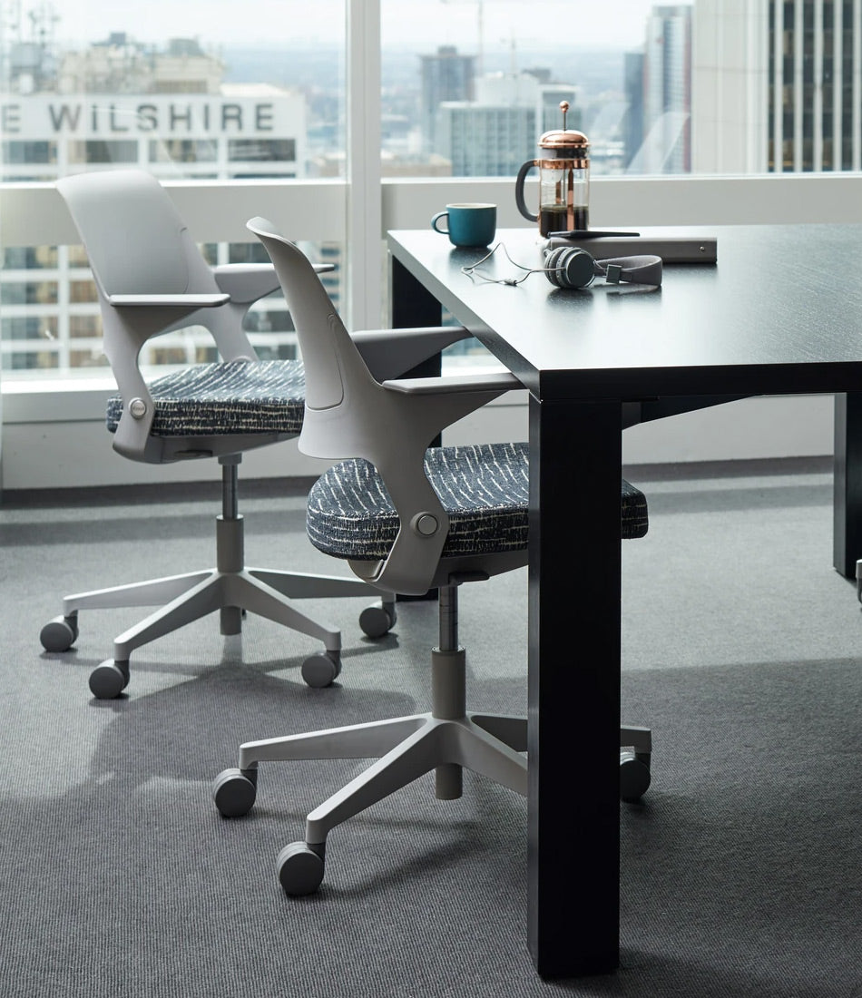 Ollo Light Task Chair - Light Grey