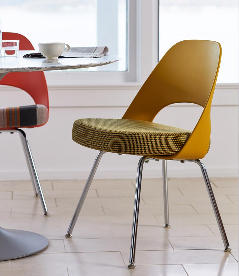 Saarinen Executive Chair with Molded Plastic Back - Tubular Legs