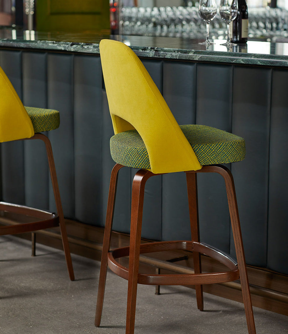 Saarinen Executive Stool, Bar Height - Leather