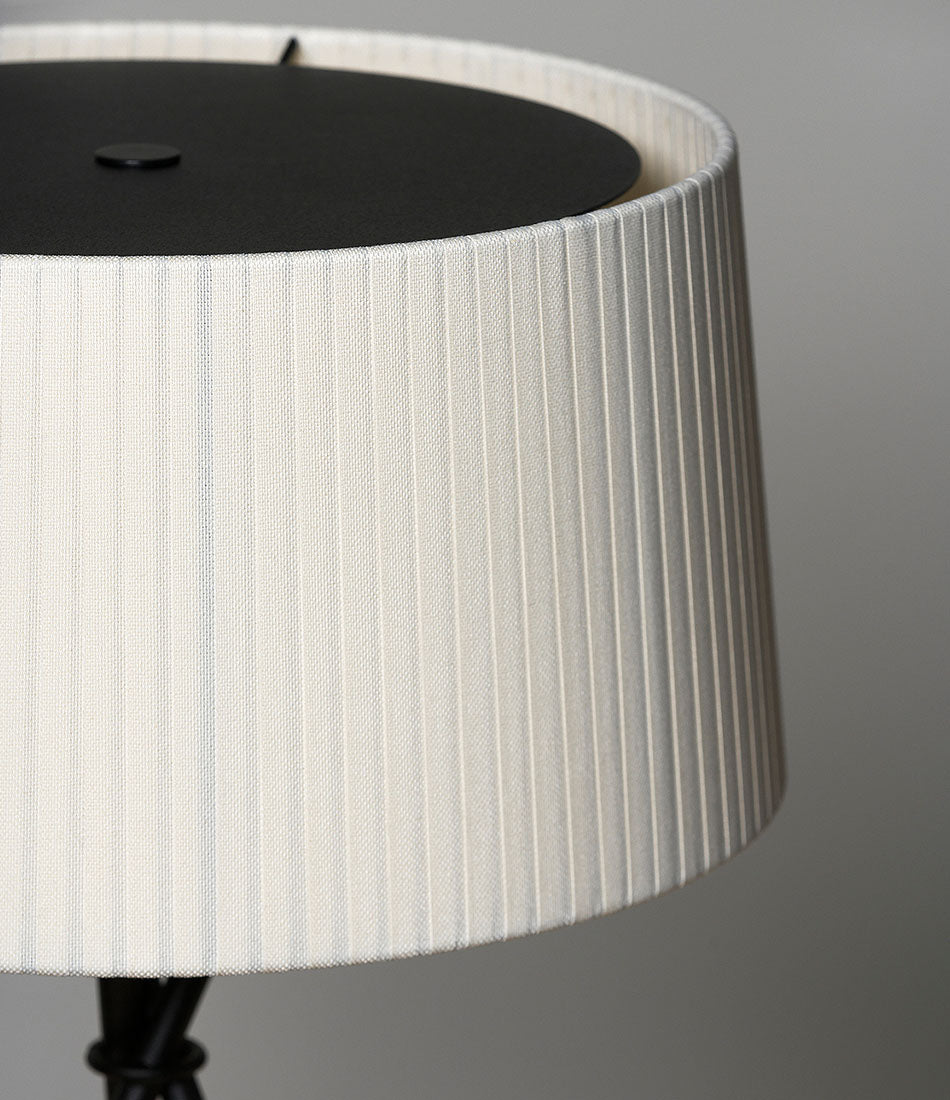 Trípode Table Lamp