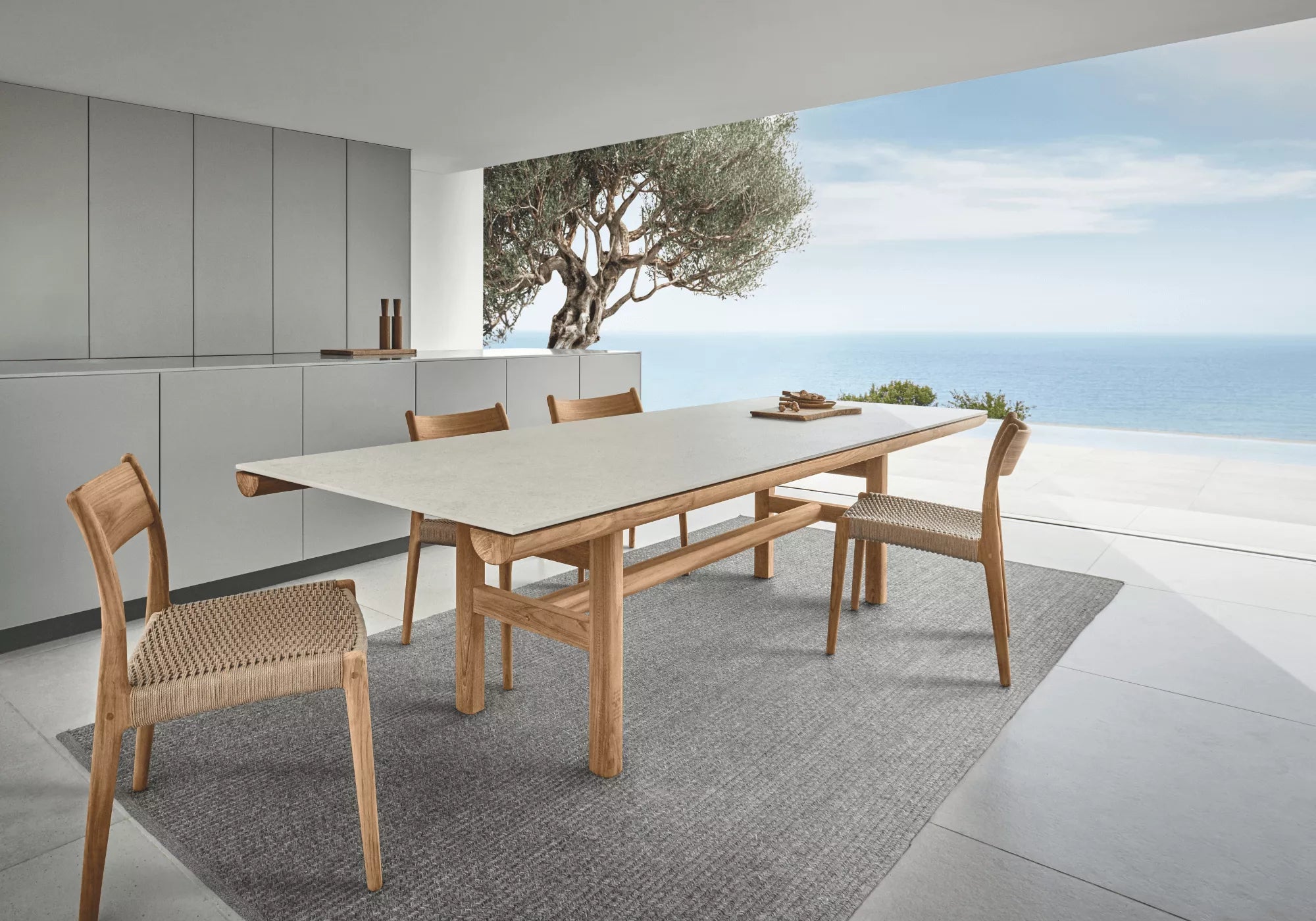 Outdoor Dining Tables