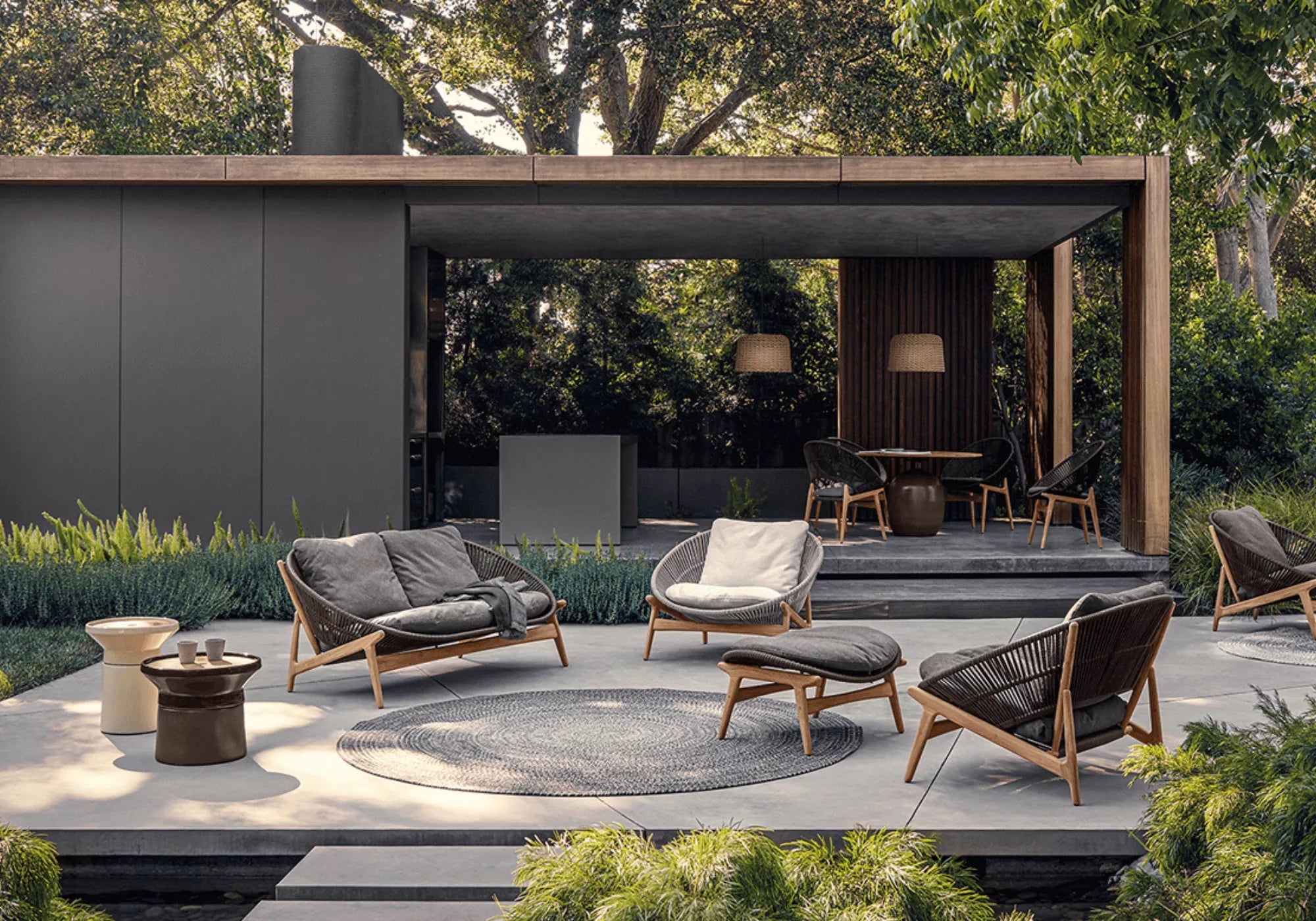 Outdoor Lounge Chairs