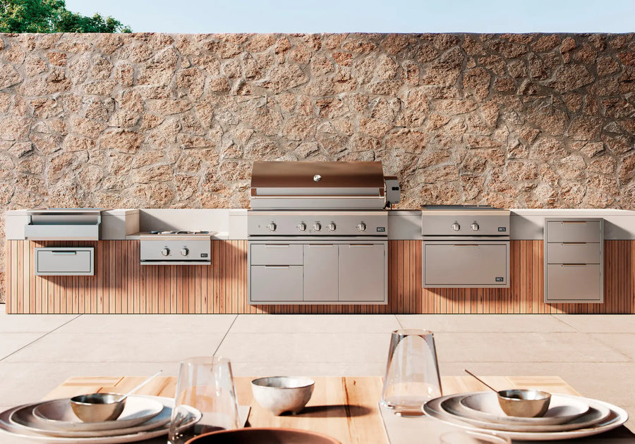 Outdoor Kitchen