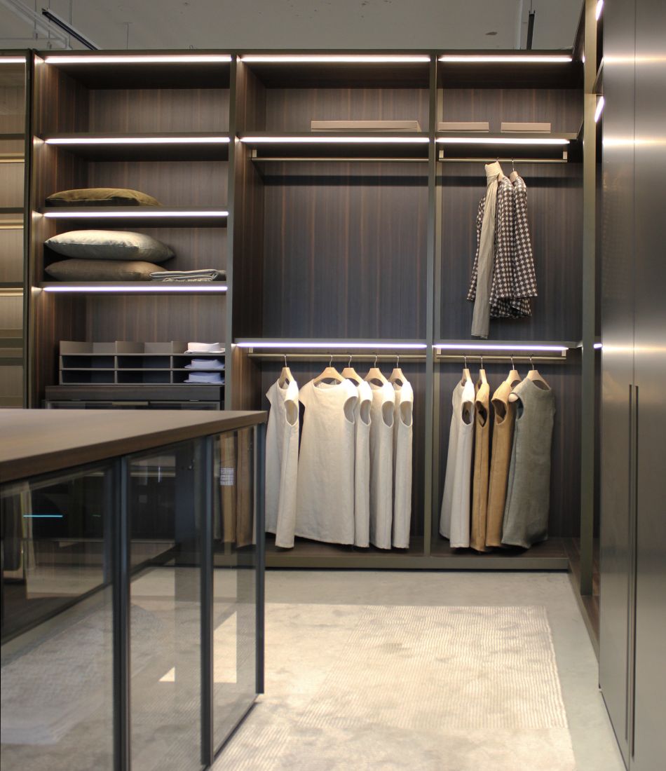 Gliss Master Closet