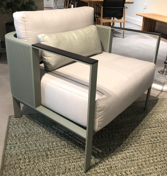 Solanas Lounge chair