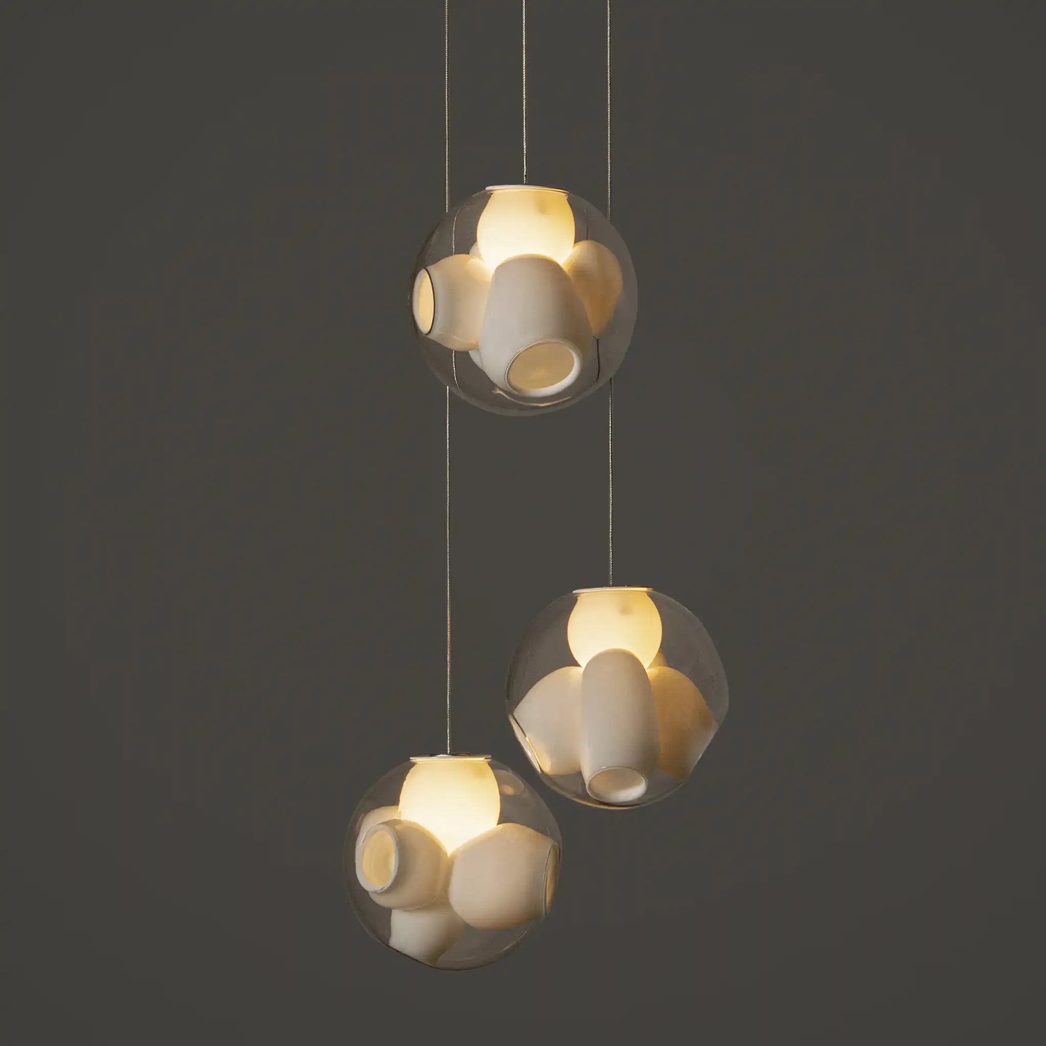 38.3V Random Suspension Light