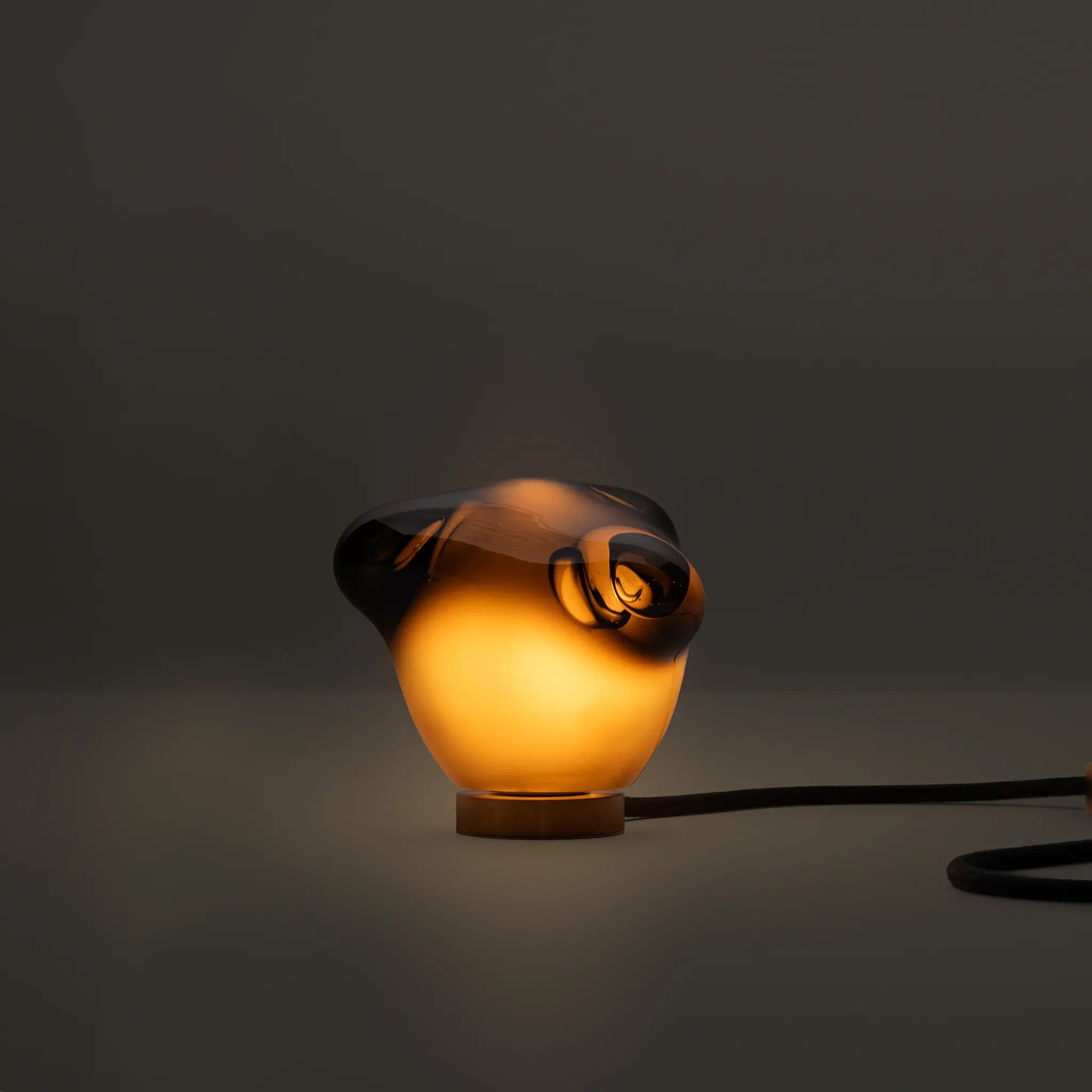 57T 台灯 - 彩色玻璃