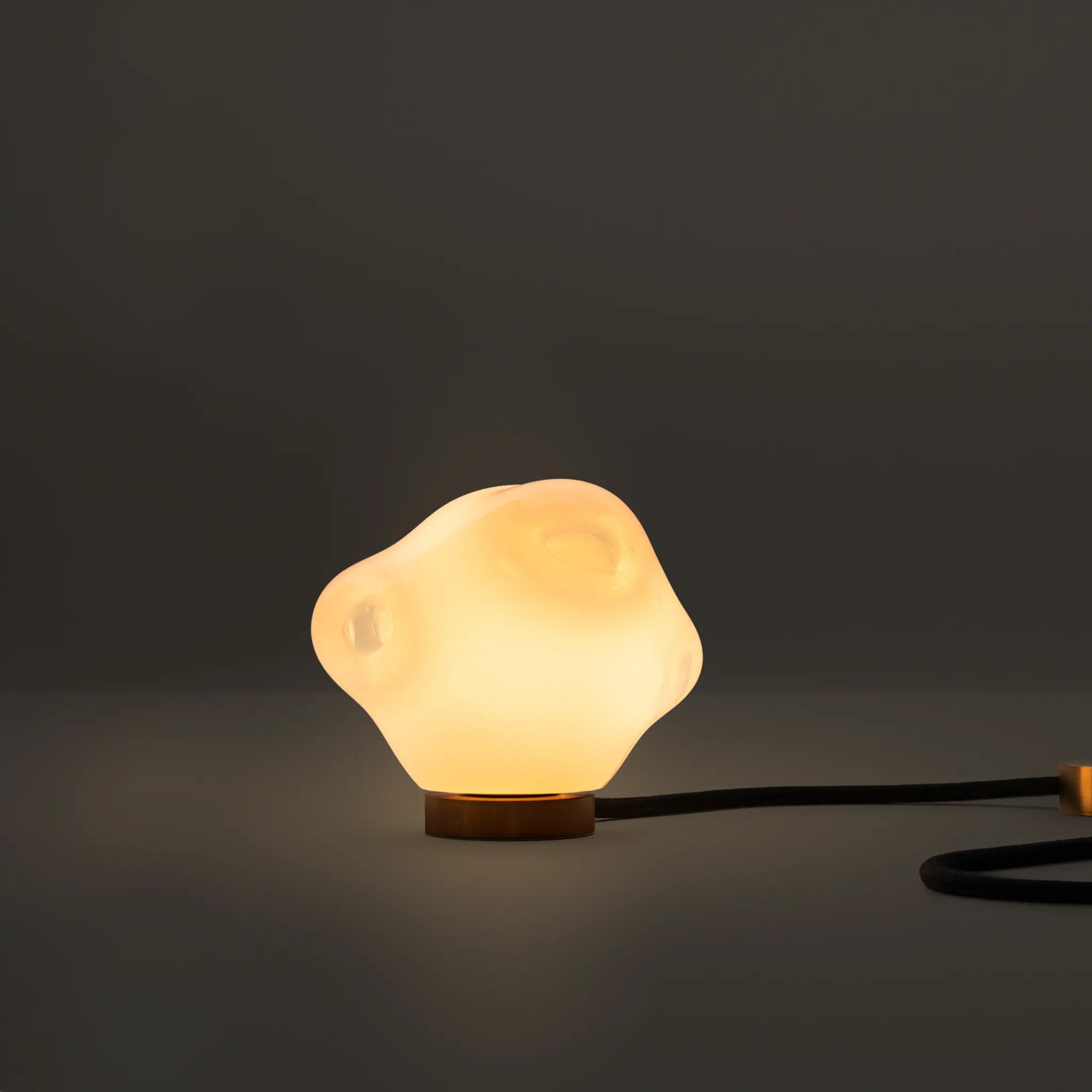 57T 台灯 - 彩色玻璃