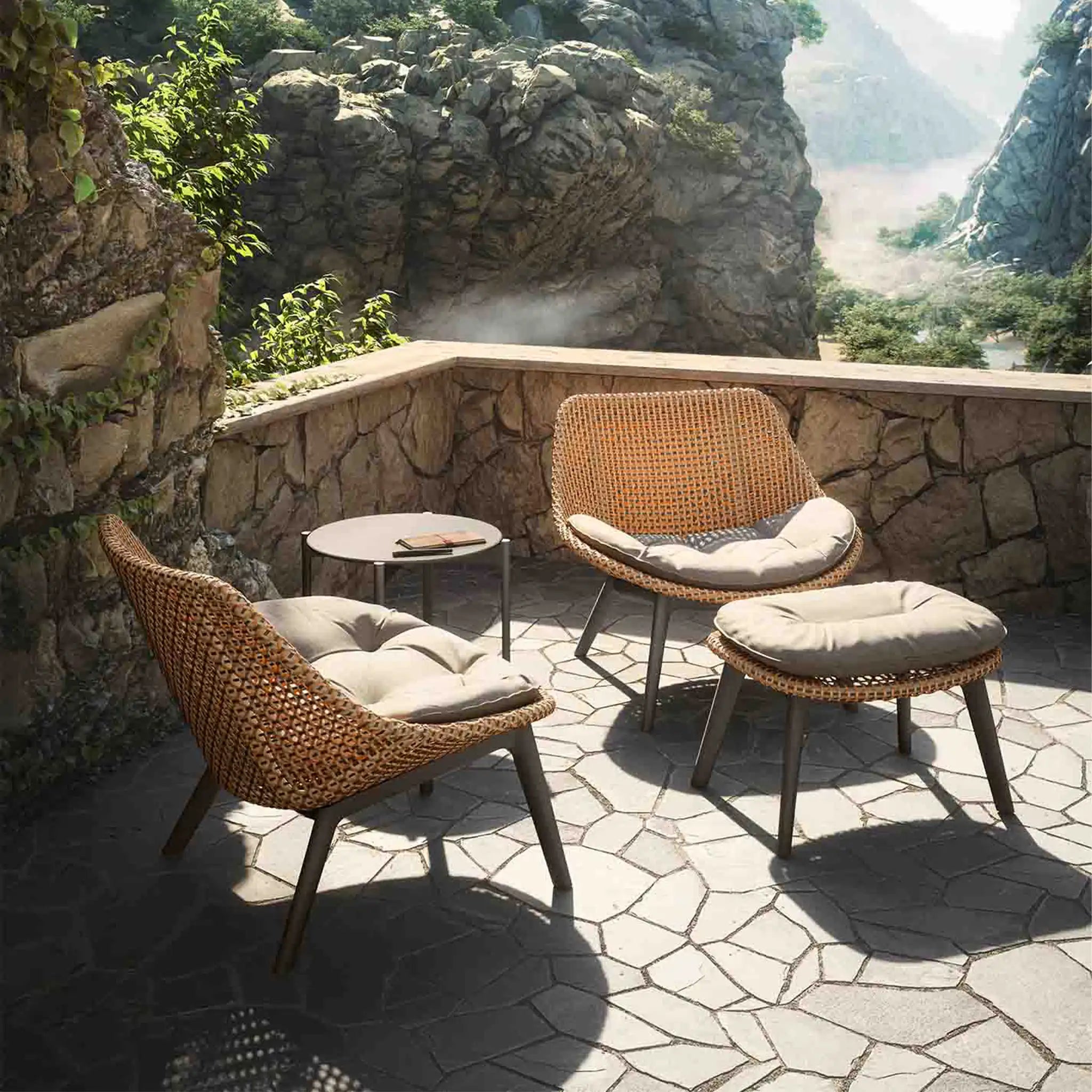 Mbrace Aluminum Lounge Chair