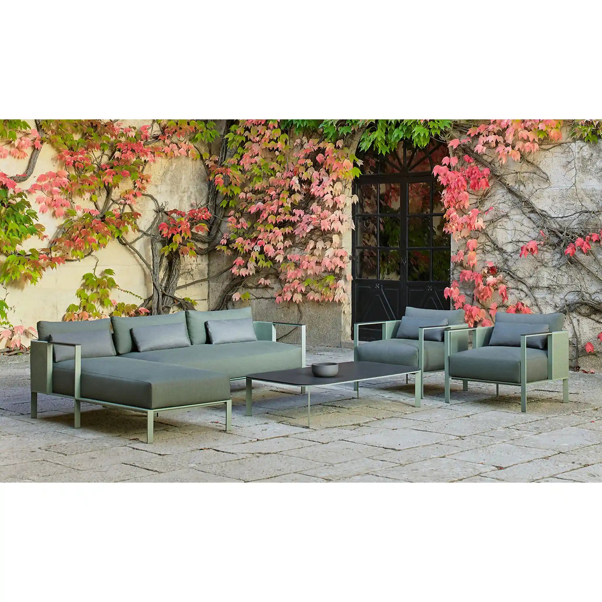 Solanas Lounge chair