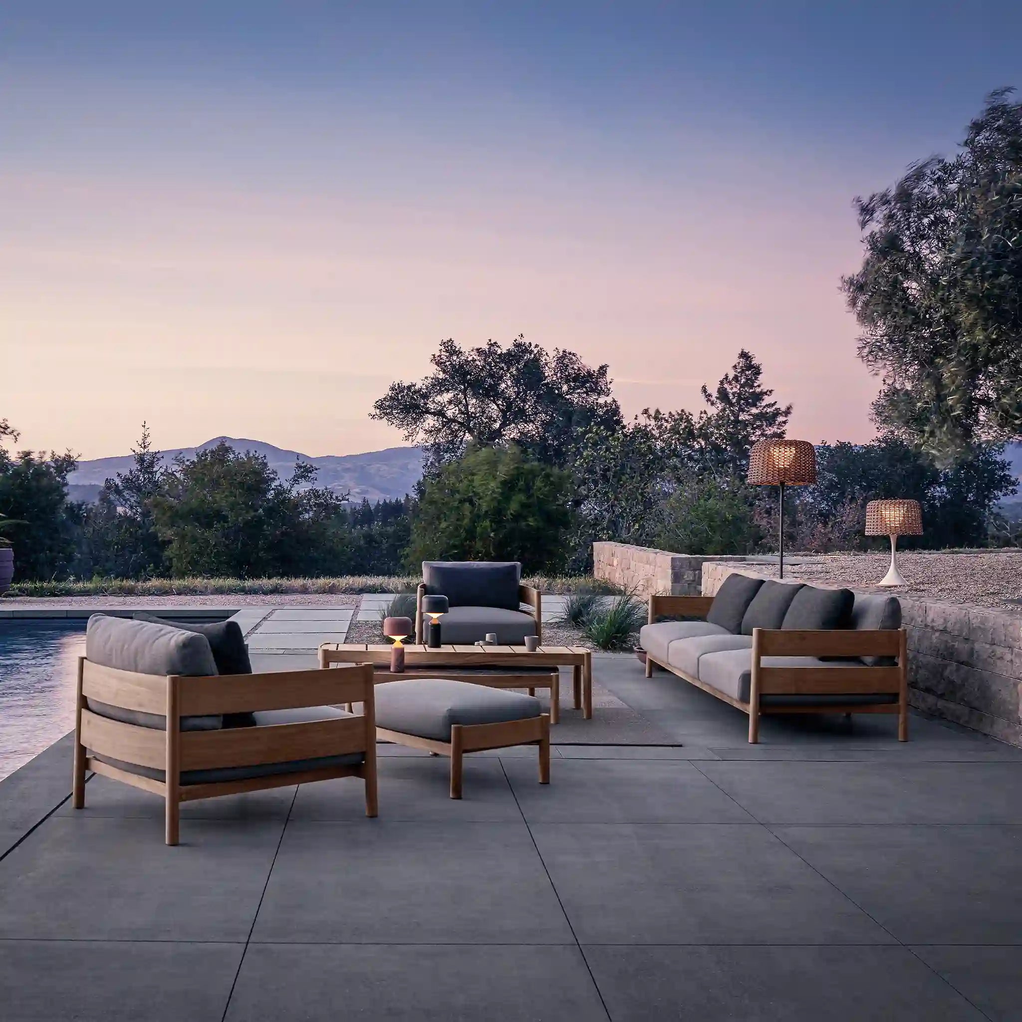 Haven 高咖啡桌 - 柚木