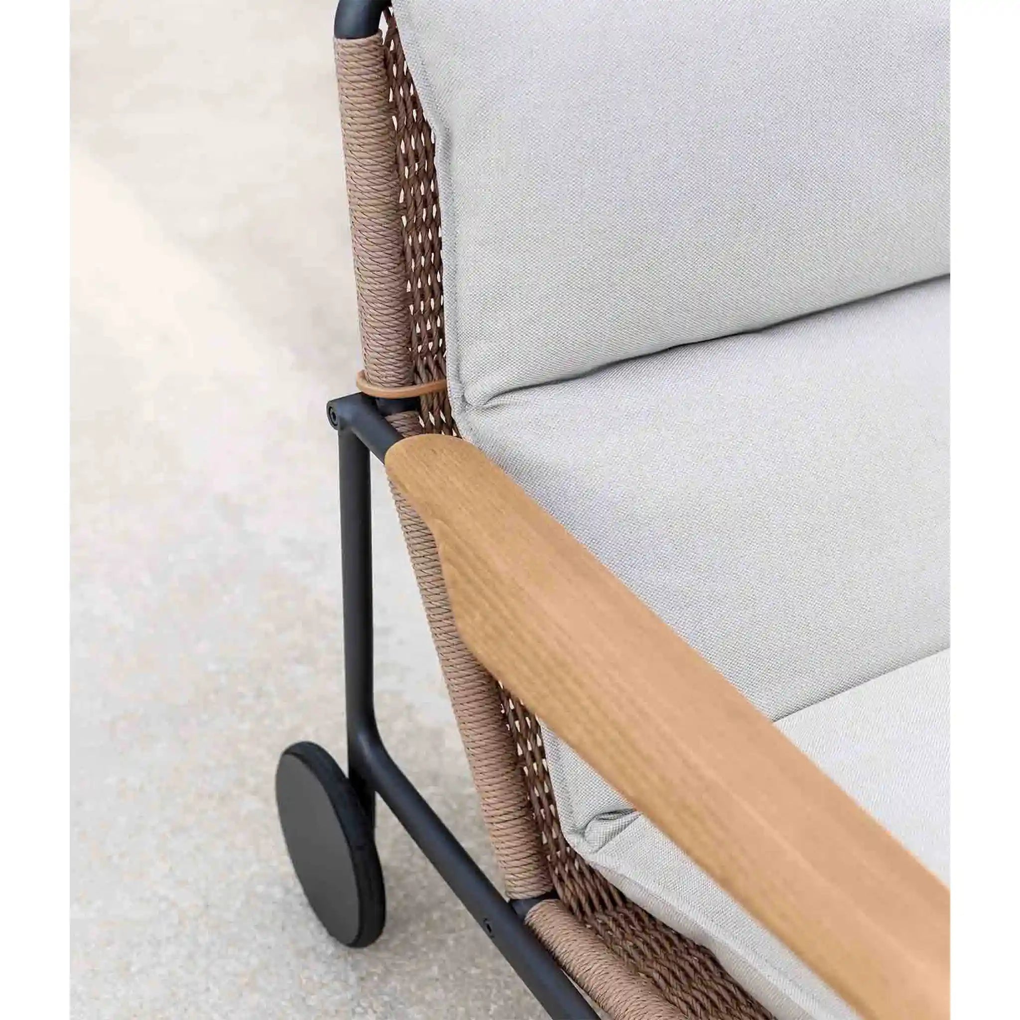 有扶手的Zenith休闲椅