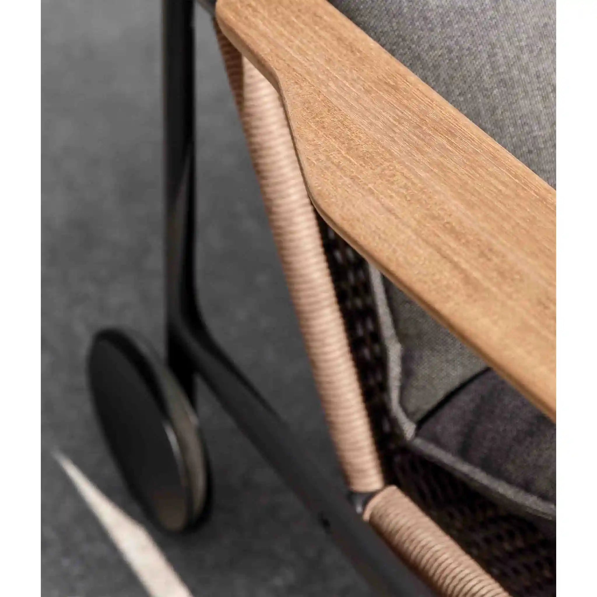 有扶手的Zenith休闲椅