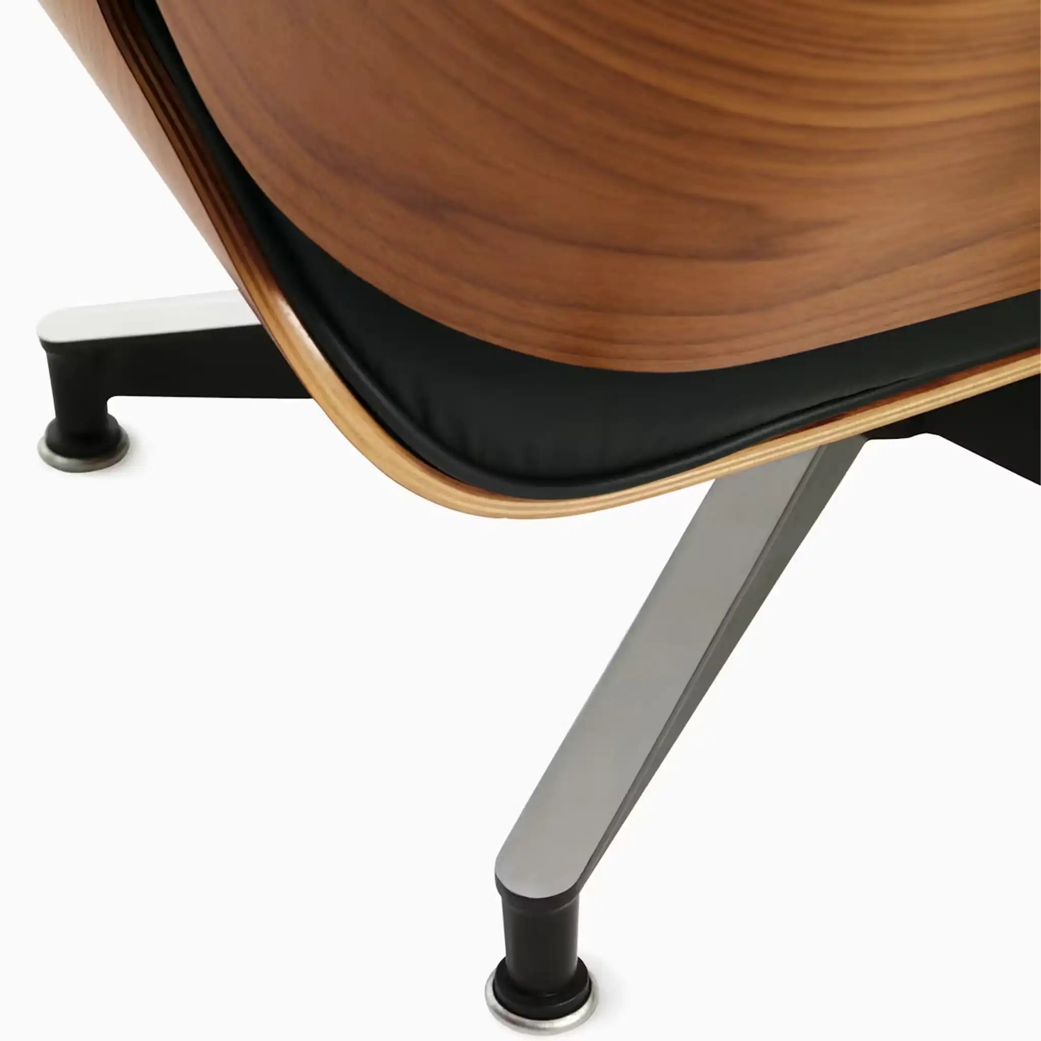 Eames® 休闲椅和奥斯曼乌木