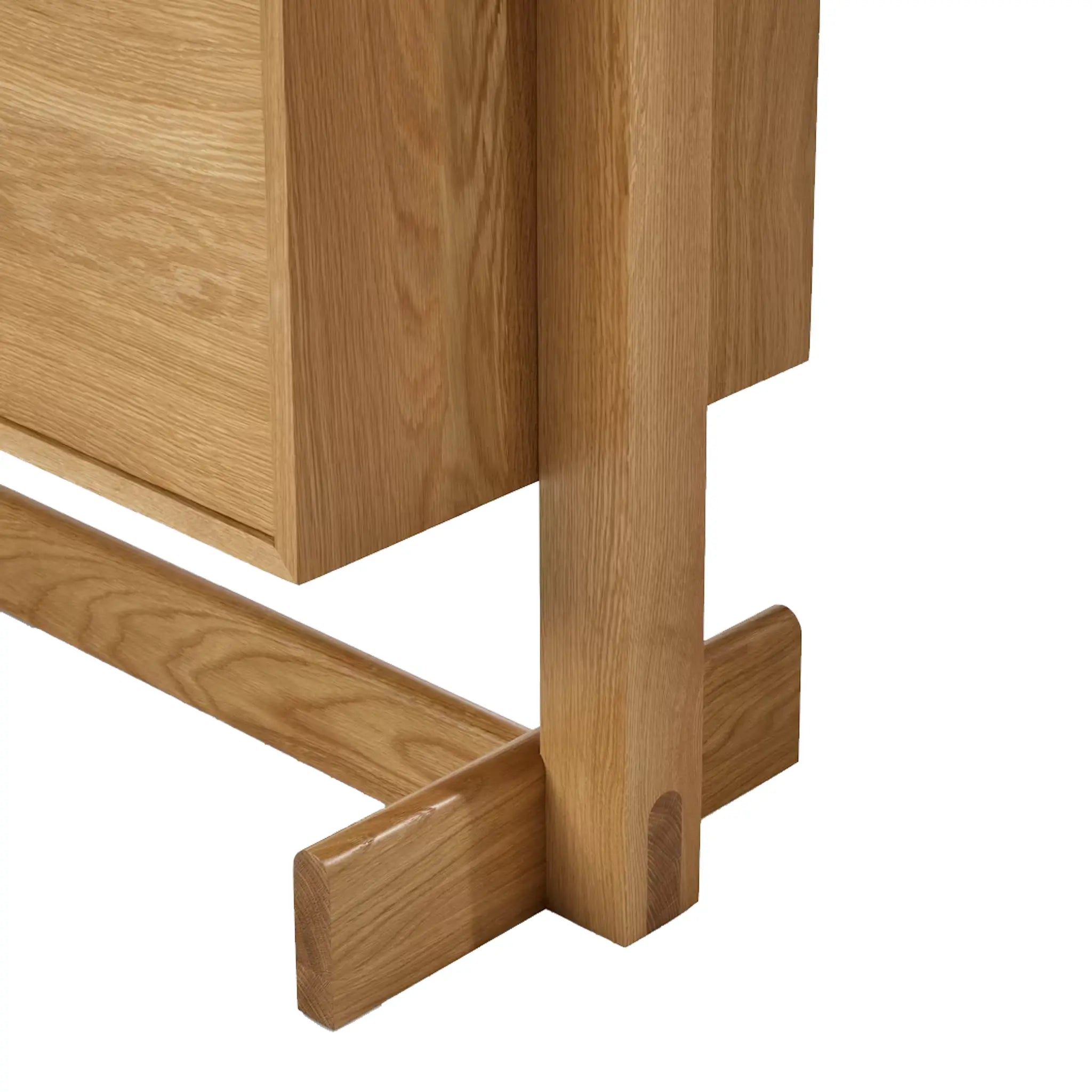 Land™  Storage Console