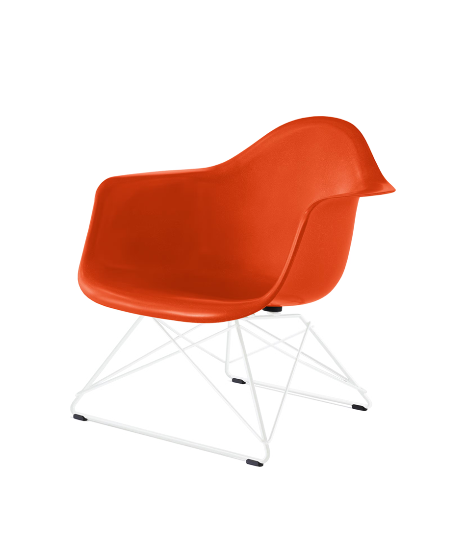 Eames® 模压玻璃纤维扶手椅，低钢丝底座