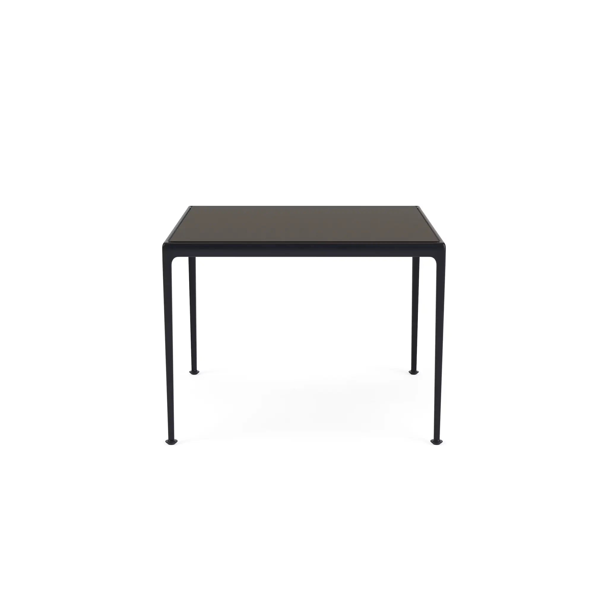 1966 系列餐桌 - 38" x 38"