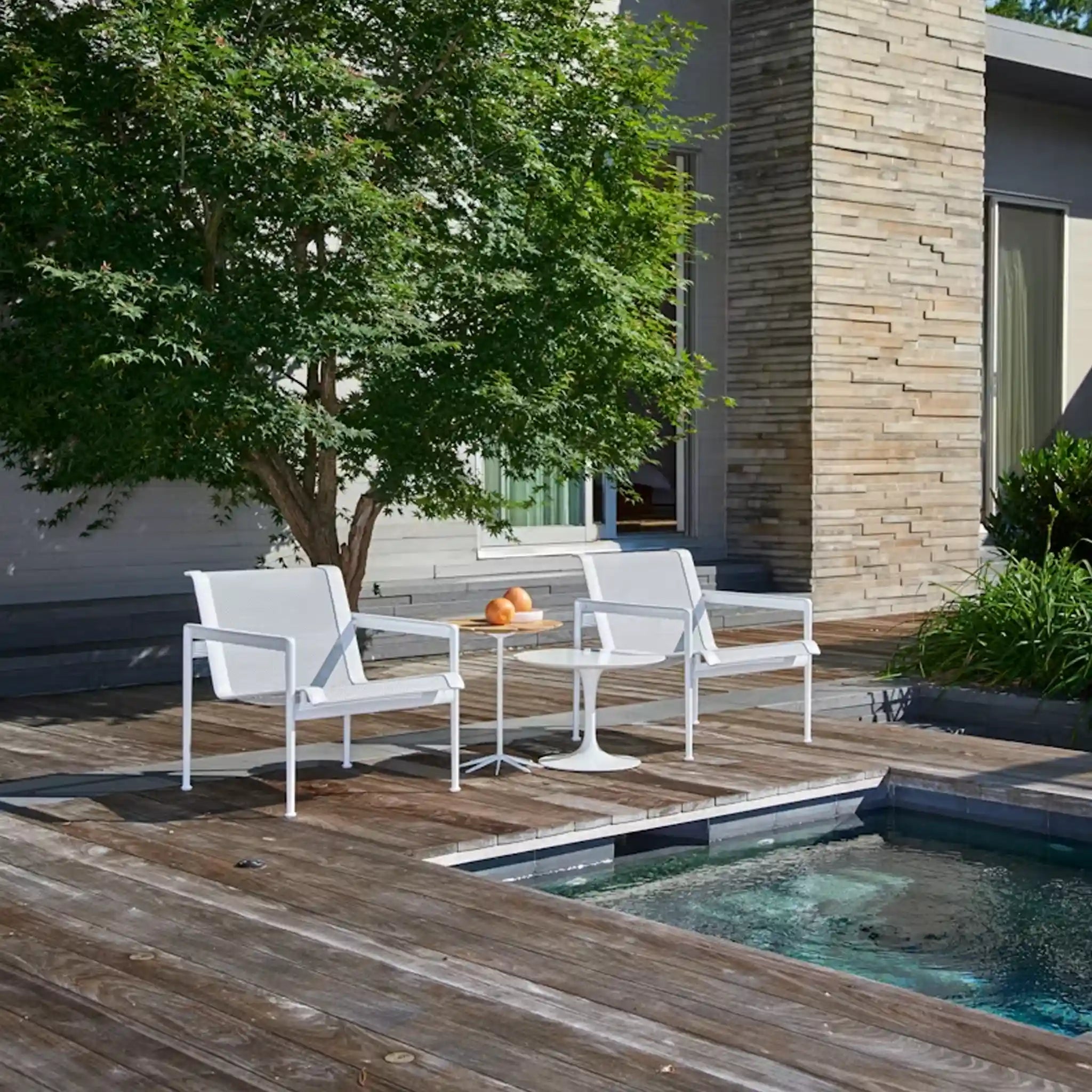 Saarinen Outdoor Coffee and Side Table