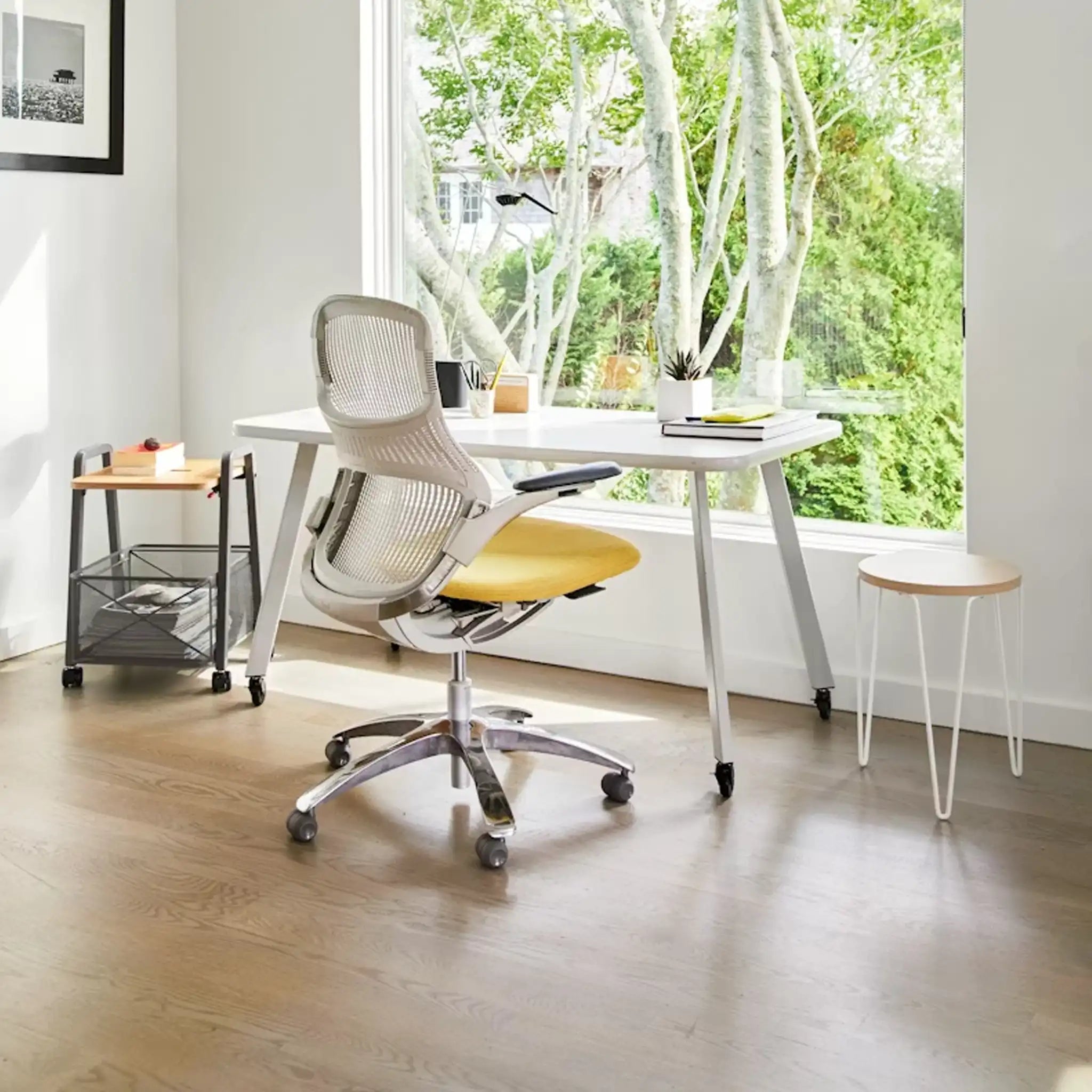 Florence Knoll Hairpin™ 堆叠桌