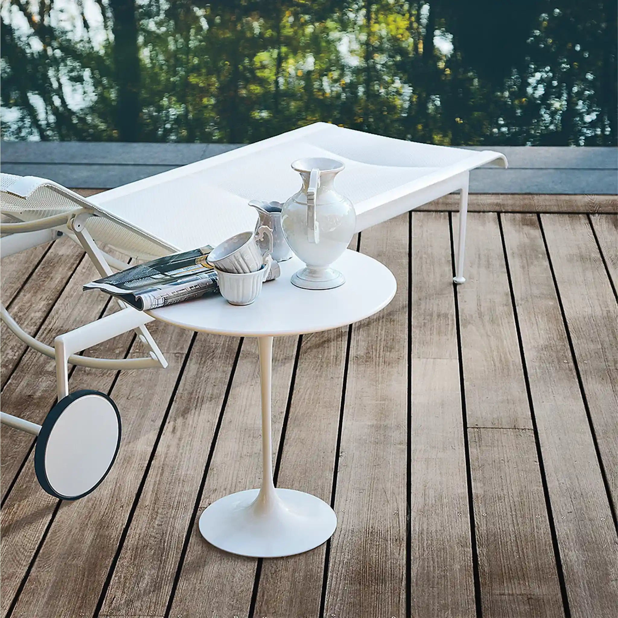 Saarinen Outdoor Coffee and Side Table