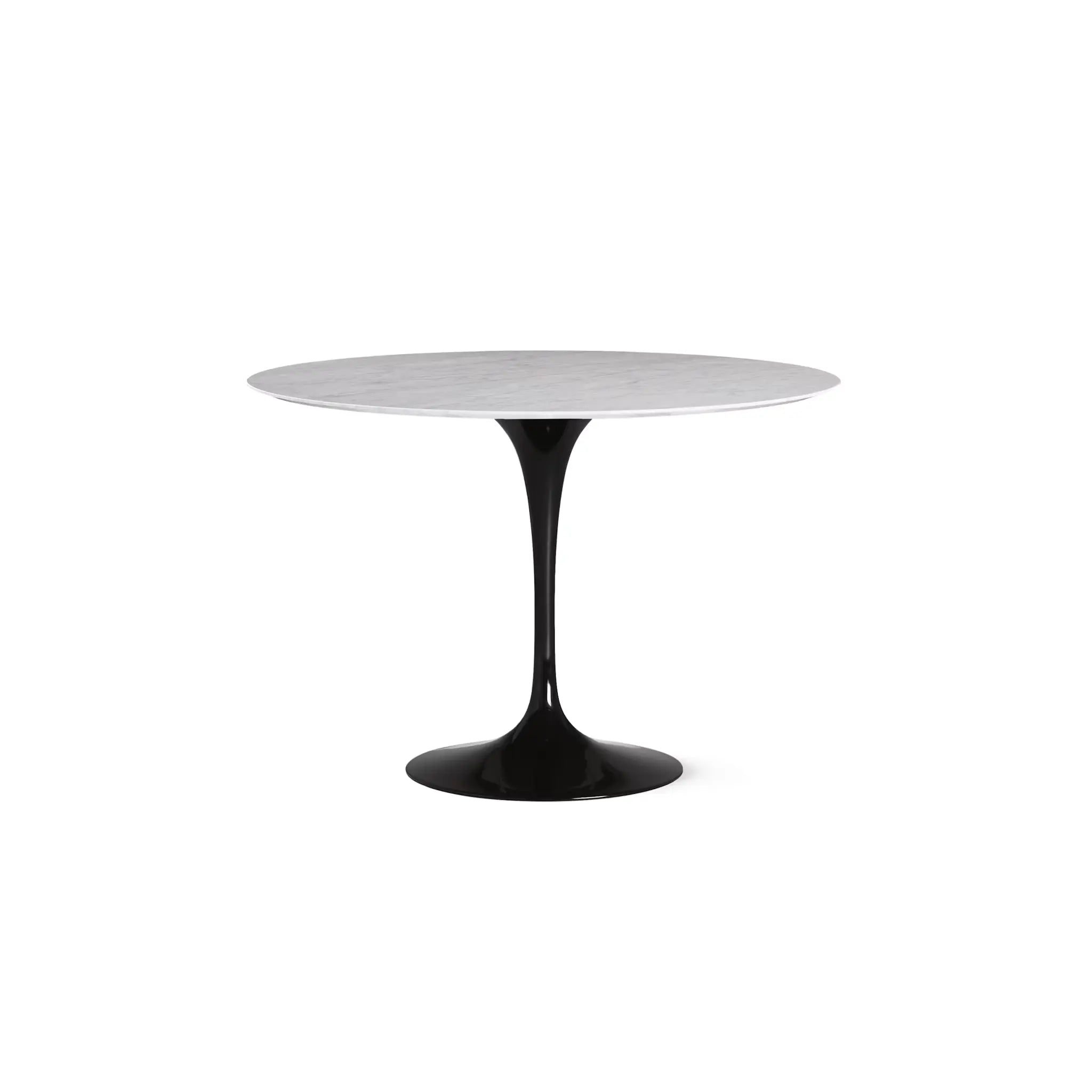 Saarinen 圆形餐桌 - 卡拉拉大理石/白色底座 35" - 60"
