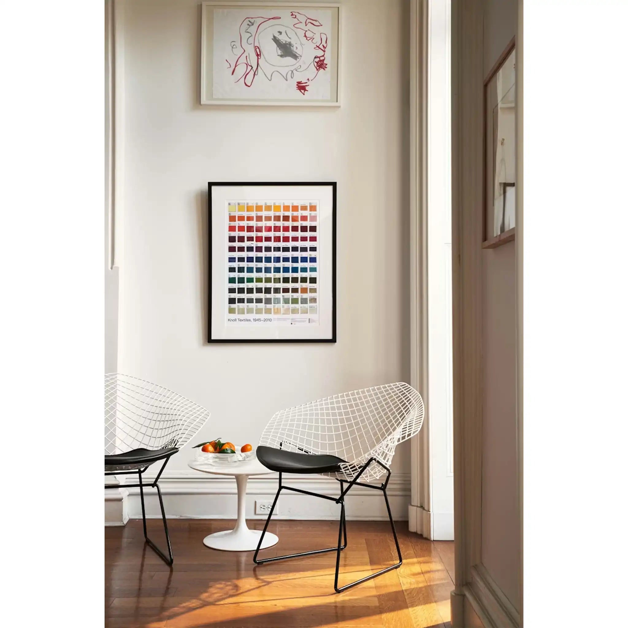 Saarinen Round Side Table - Laminate Top