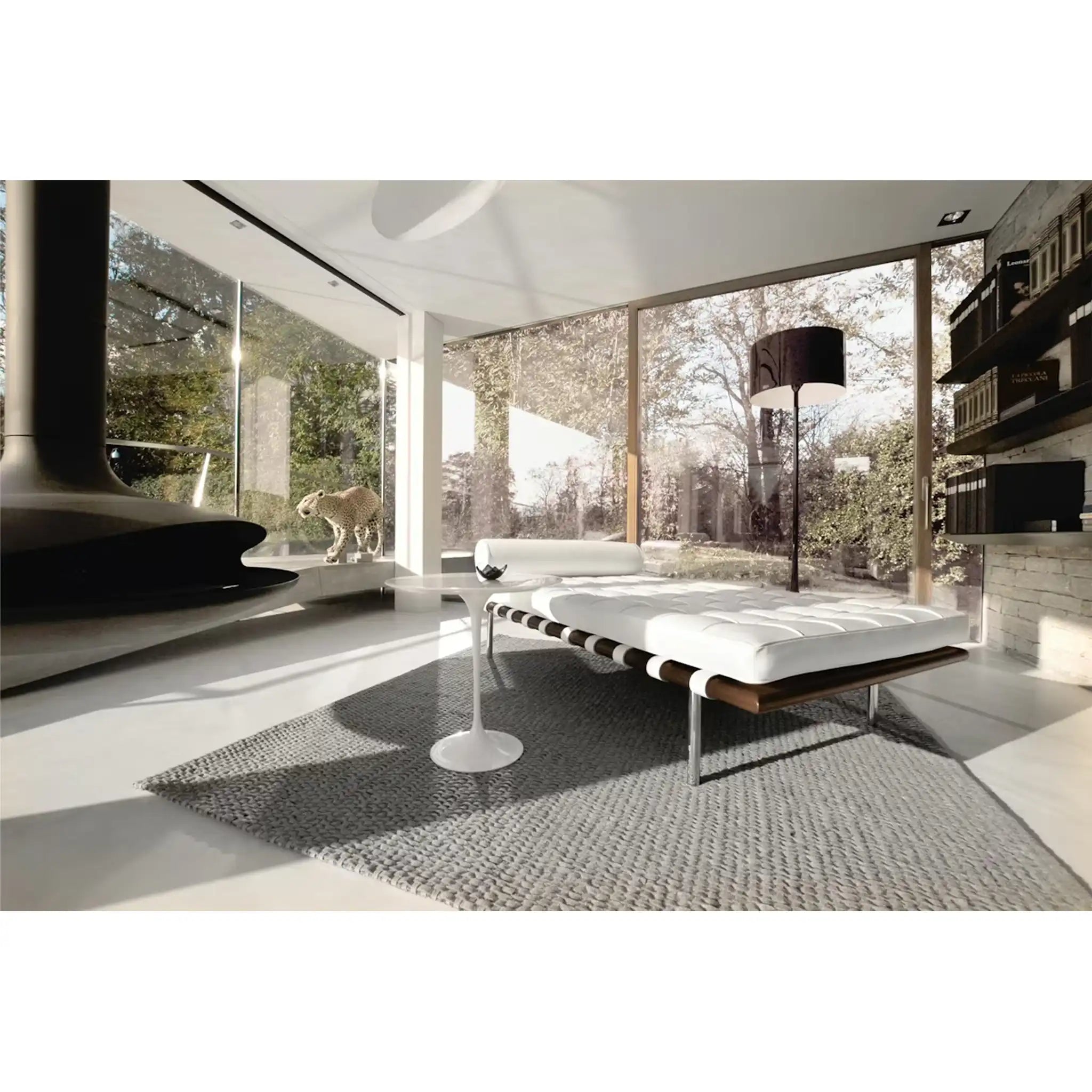 Saarinen Round Side Table - Laminate Top