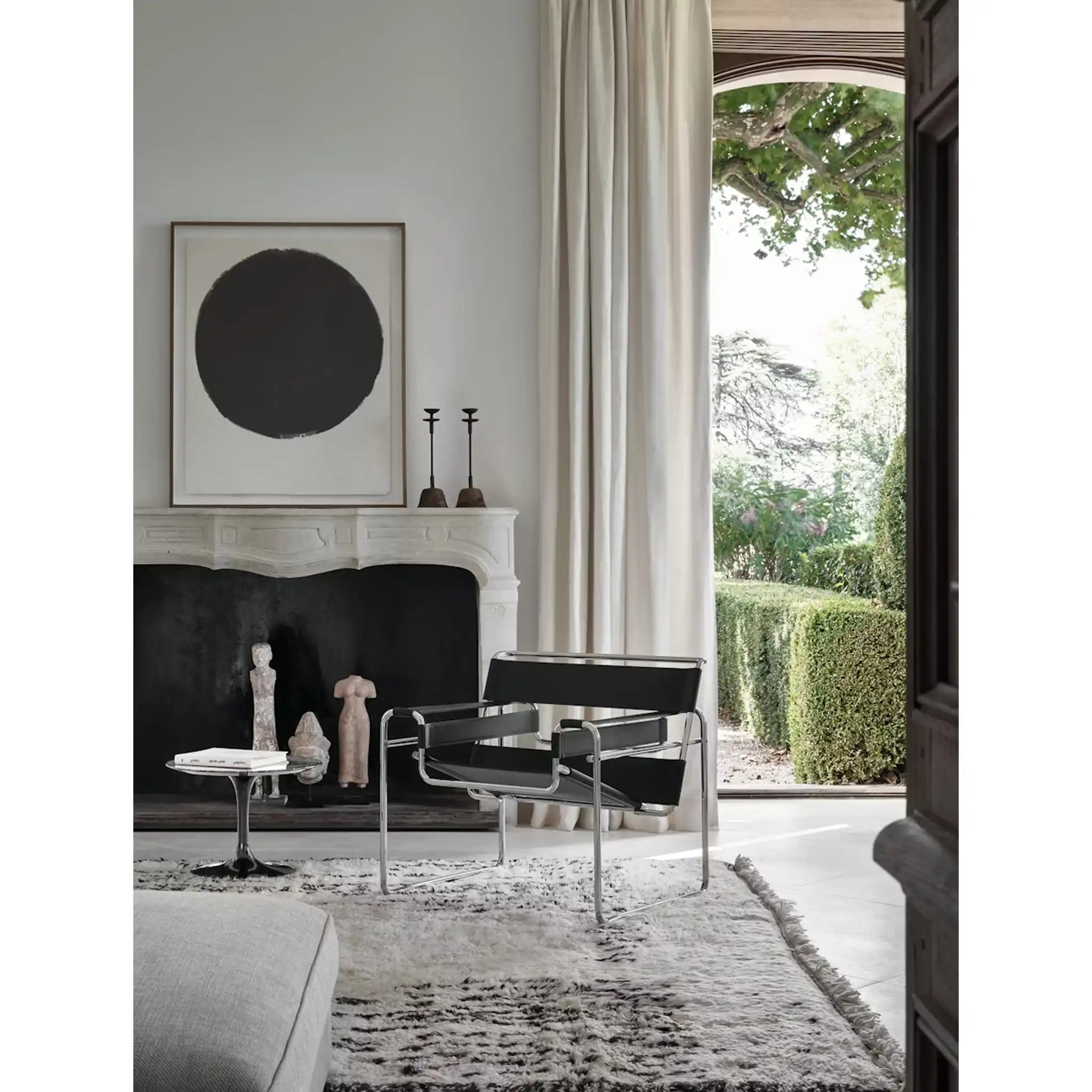 Saarinen Round Side Table - Laminate Top