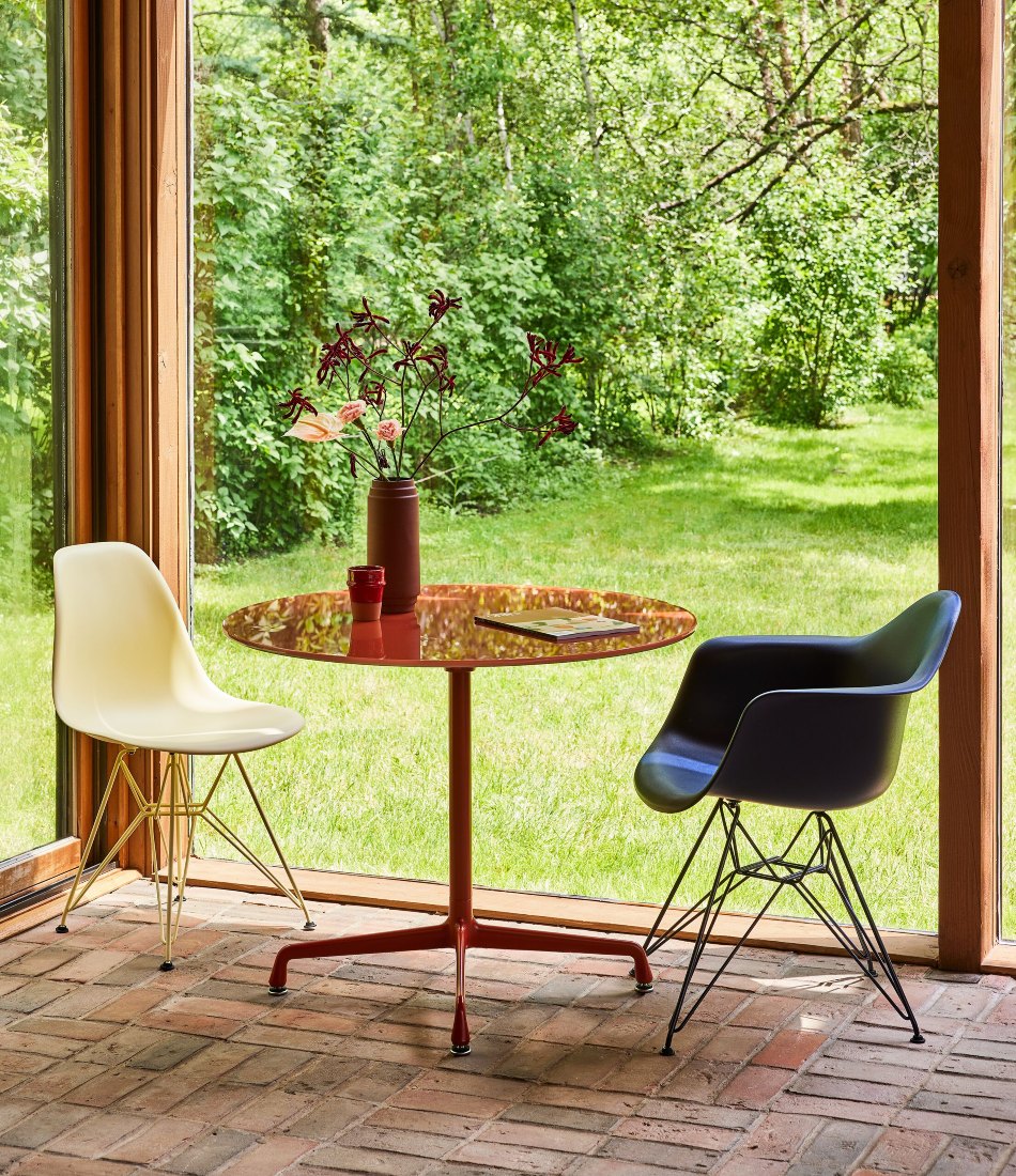 Herman Miller x HAY - Eames 模压塑料边椅