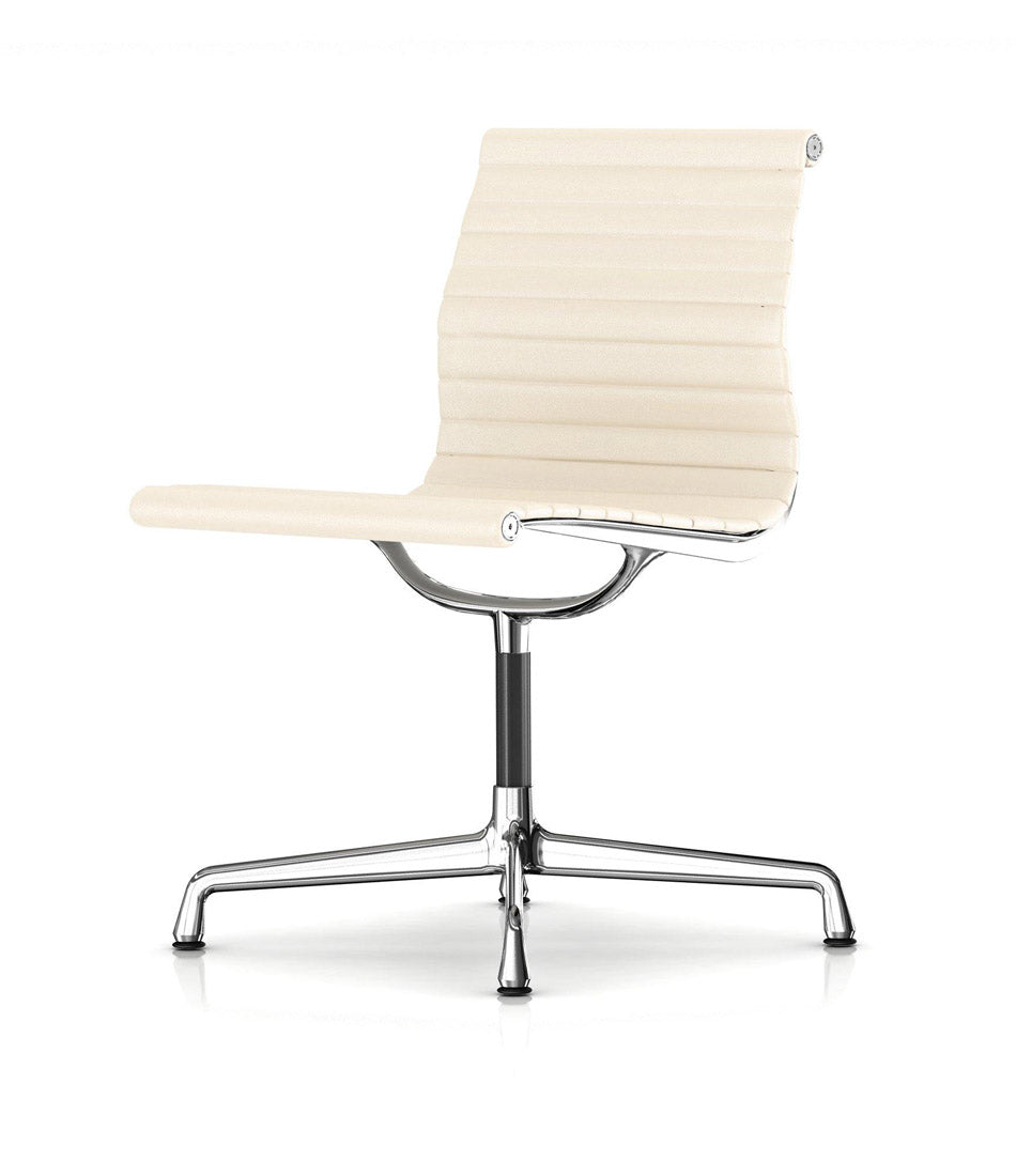 Eames® 铝制组边椅