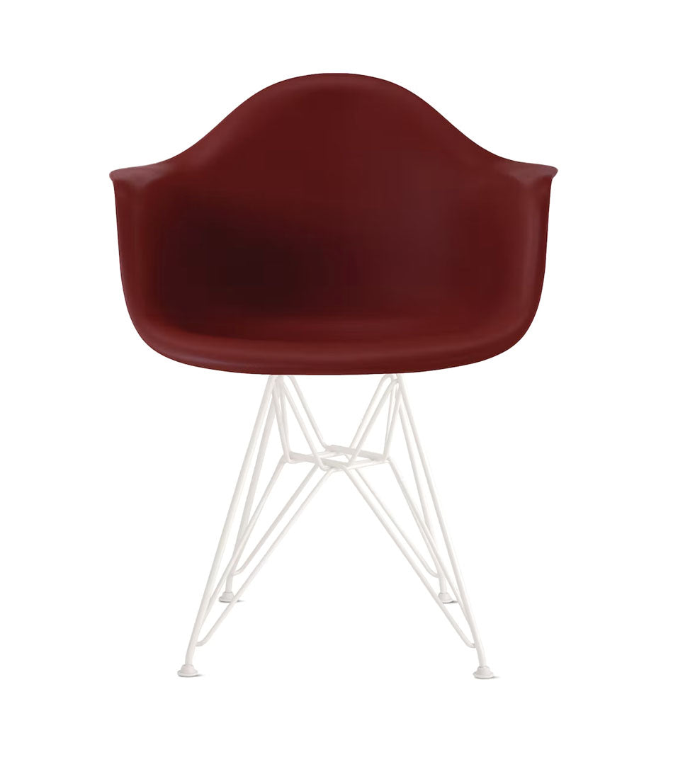 Herman Miller - Eames 模压塑料扶手椅，金属丝底座
