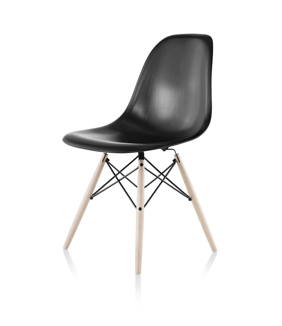 Eames® 模压木边椅，销钉底座