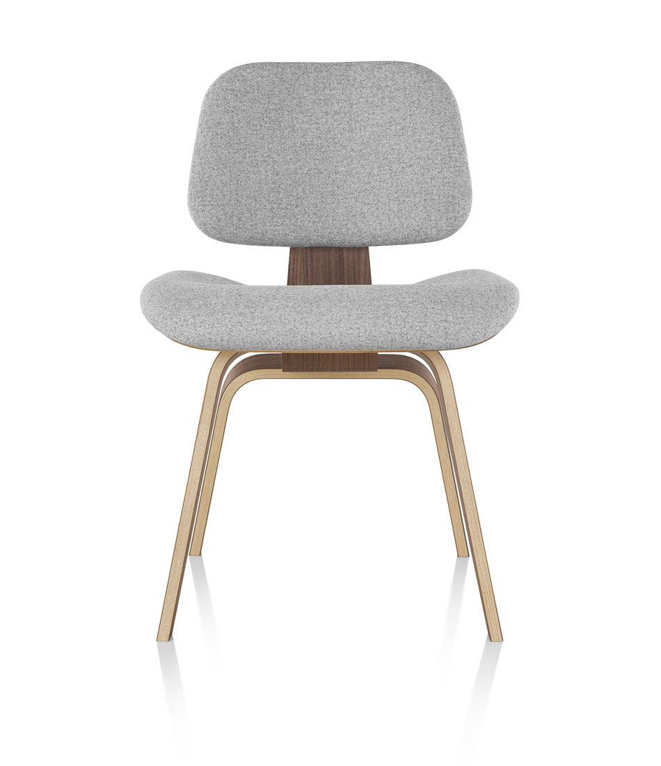 Eames® 模压胶合板餐椅，带木质软垫