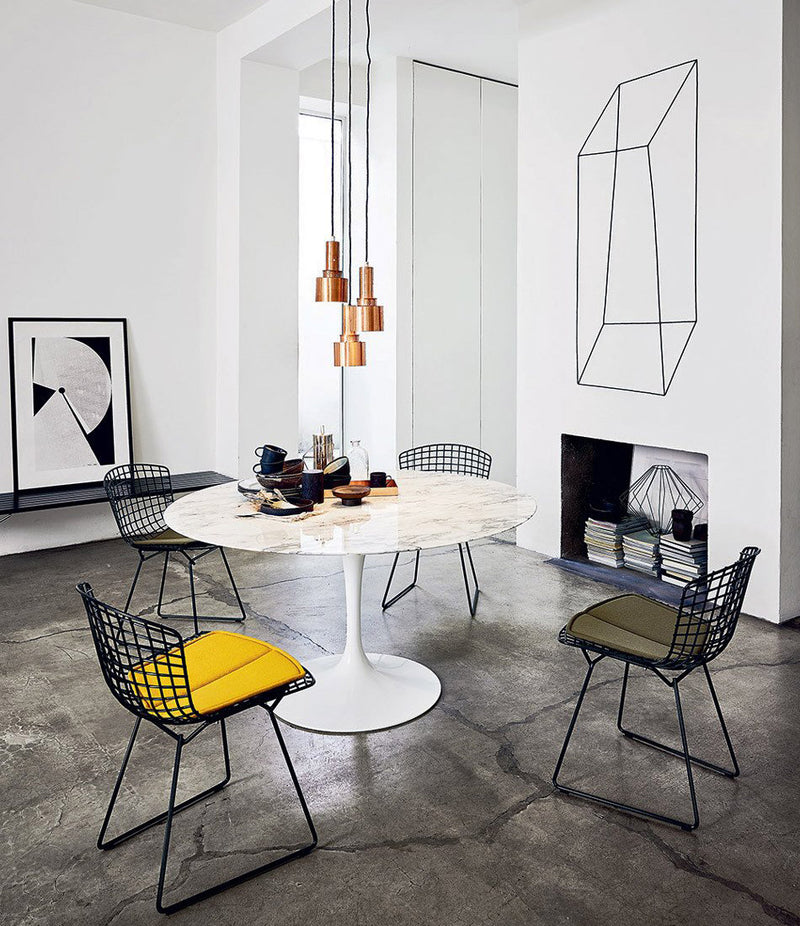 Knoll Bertoia Side Chairs & Saarinen Round Dining Table