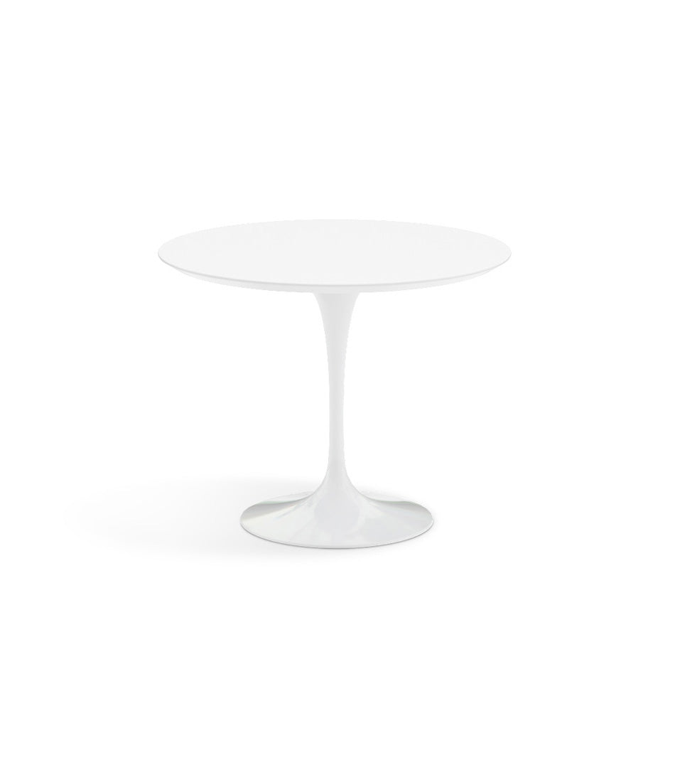 Saarinen 圆形餐桌 - 白色层压板/白色底座 35" - 60"